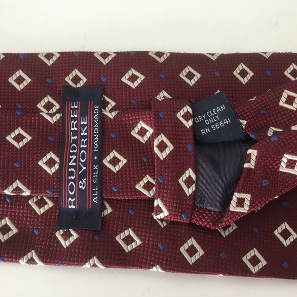 Roundtree & Yorke Burgundy Men’s Silk Tie - Picture 4 of 6